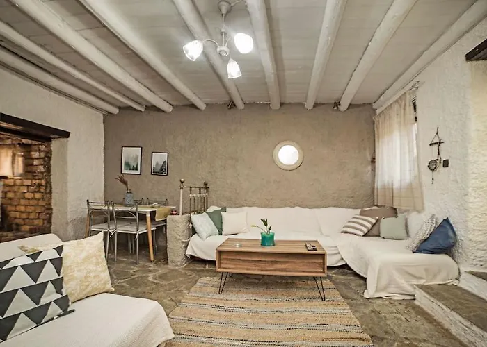 Giafka. Rustic Traditional House